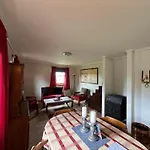 Διαμέρισμα Lovely Fully Furnished *